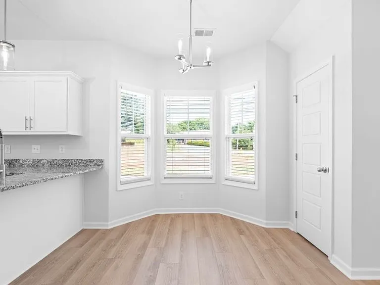 128 Quarry Point Dr — Photo 5