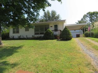 1003 Union St, Oskaloosa, KS 66066
