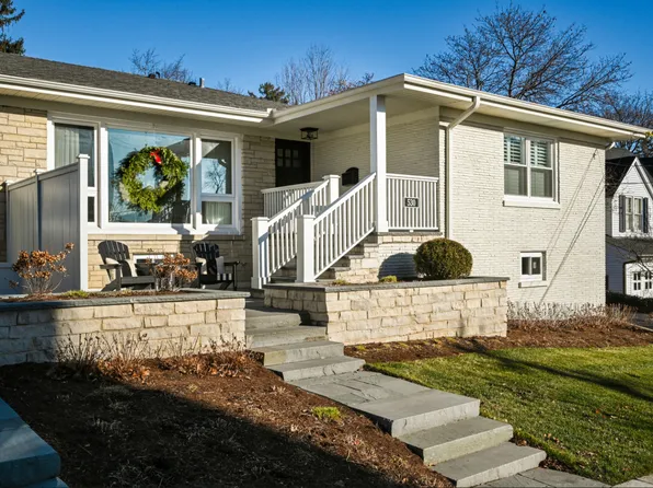 530 Anthony St #530, Glen Ellyn, IL 60137