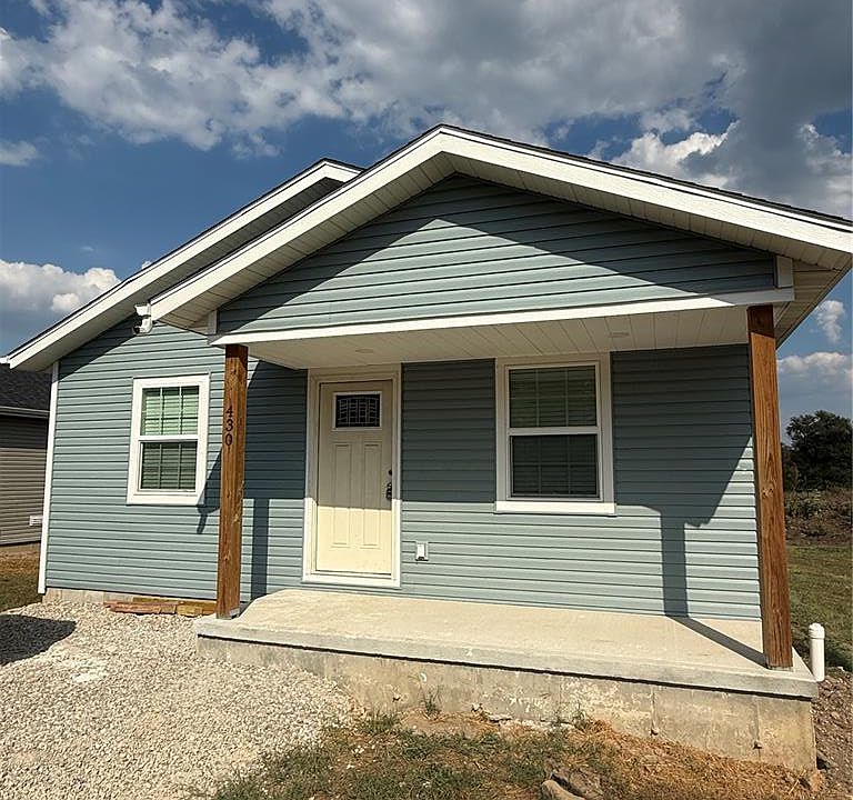 1st image of 430 Railroad Ave