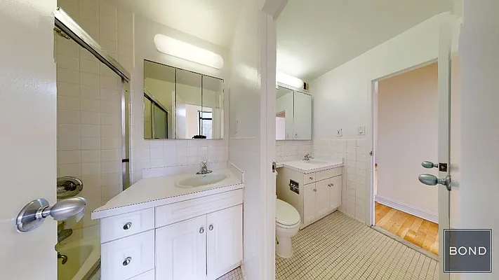 Rented by Bond New York | media 26