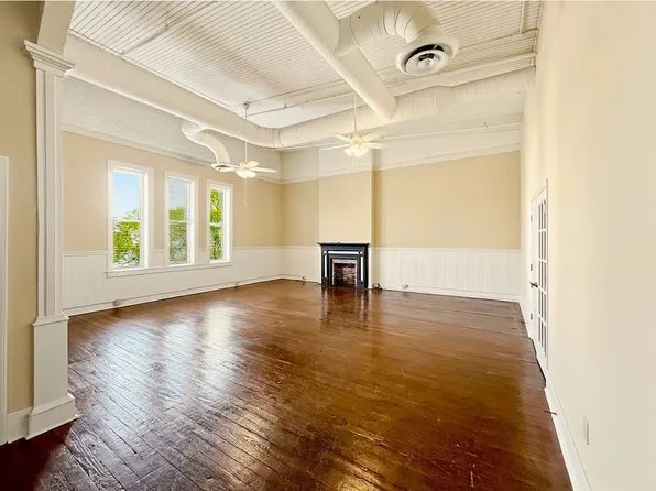 484 1st St #300, Macon, GA 31201