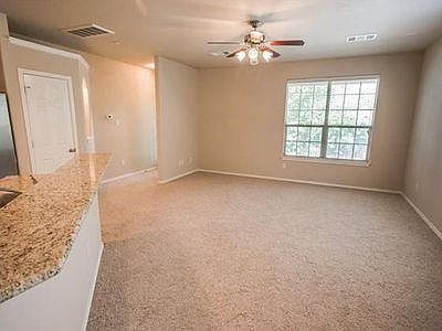 3rd image of 1310 W Parmer Ln APT 1303