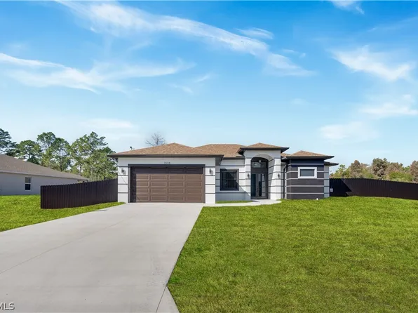 1935 Holyoke Ave, Lehigh Acres, FL 33972