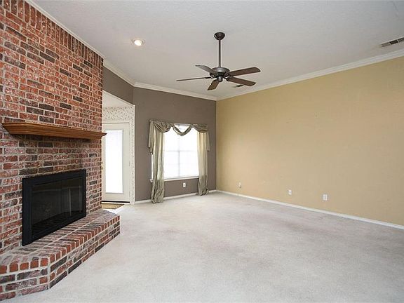 5th image of 2508 Caddo Trl