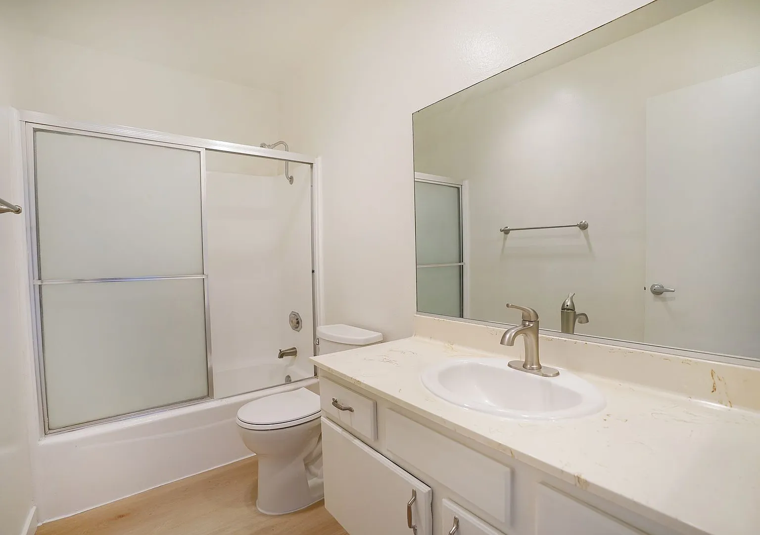 Fair Oaks 1471 — Photo 4