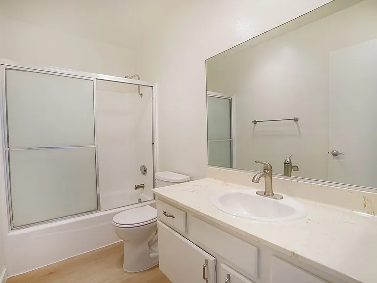 Fair Oaks 1471 — Photo 12