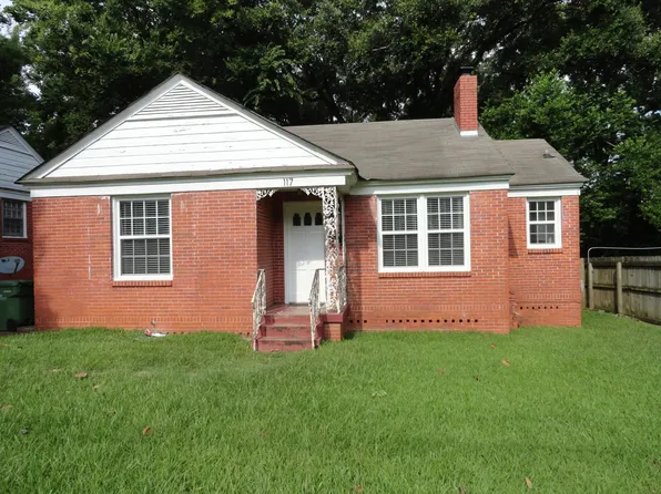 117 Oak Forest Dr, Montgomery, AL 36109