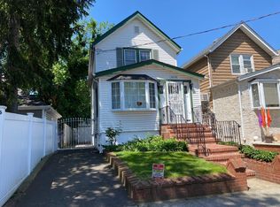 10542 91st St, Ozone Park, NY 11417