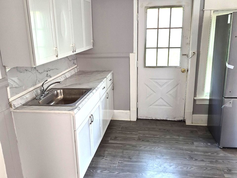 1st image of 2679 Cherry St