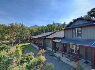 101 Rocky Knoll Ln, Jacksonville, OR