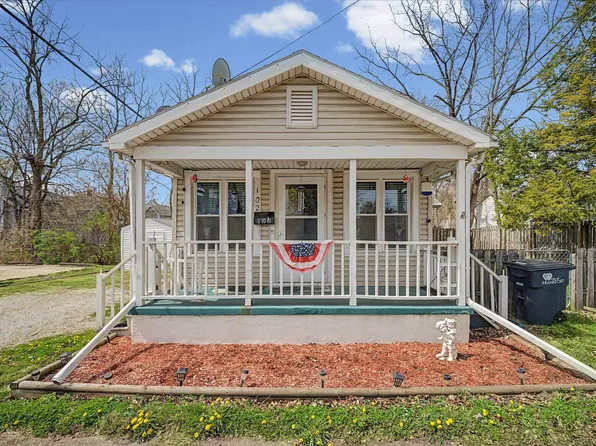 102 N Hoke Ave, Frankfort, IN 46041