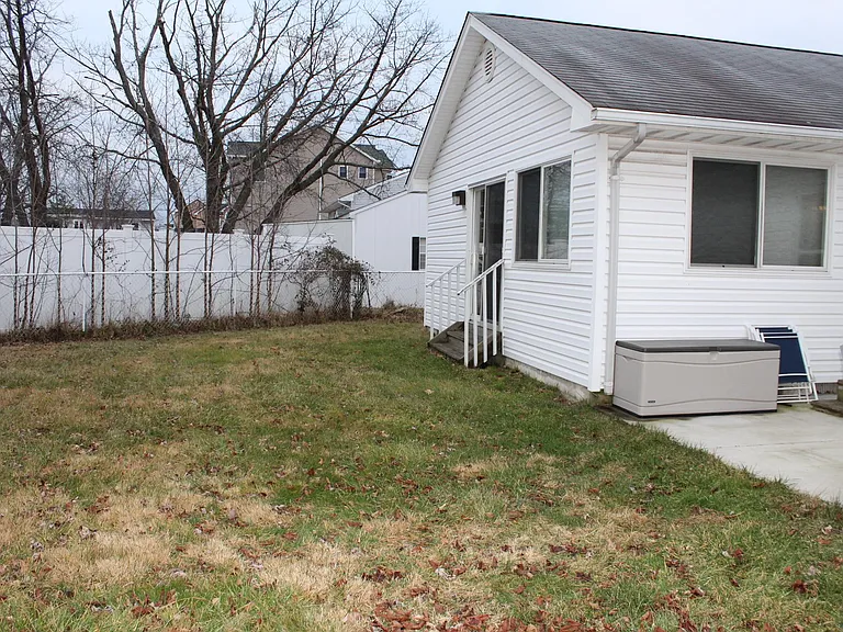 3238 Meadow St — Photo 4