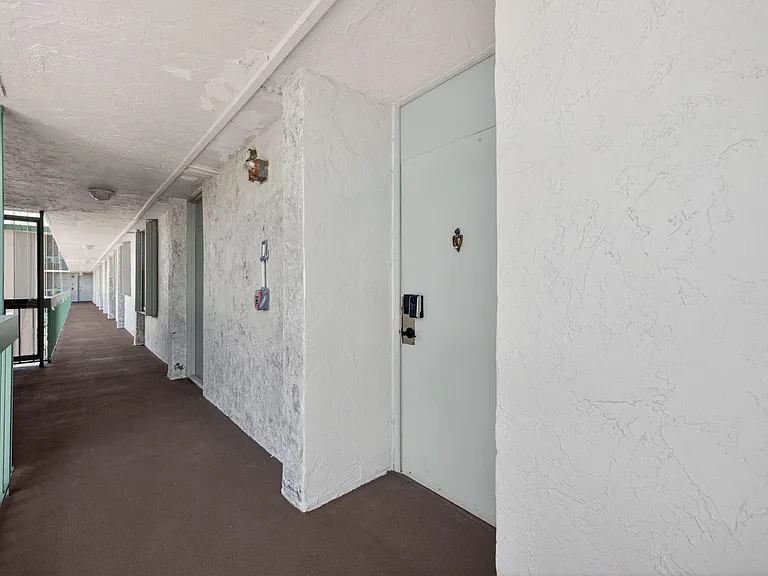 9900 S Ocean Blvd #1506 — Photo 2
