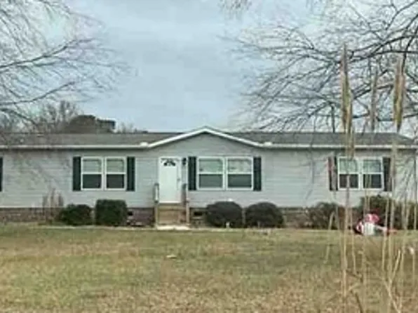 201 Rivenbark Rd, Wallace, NC 28466