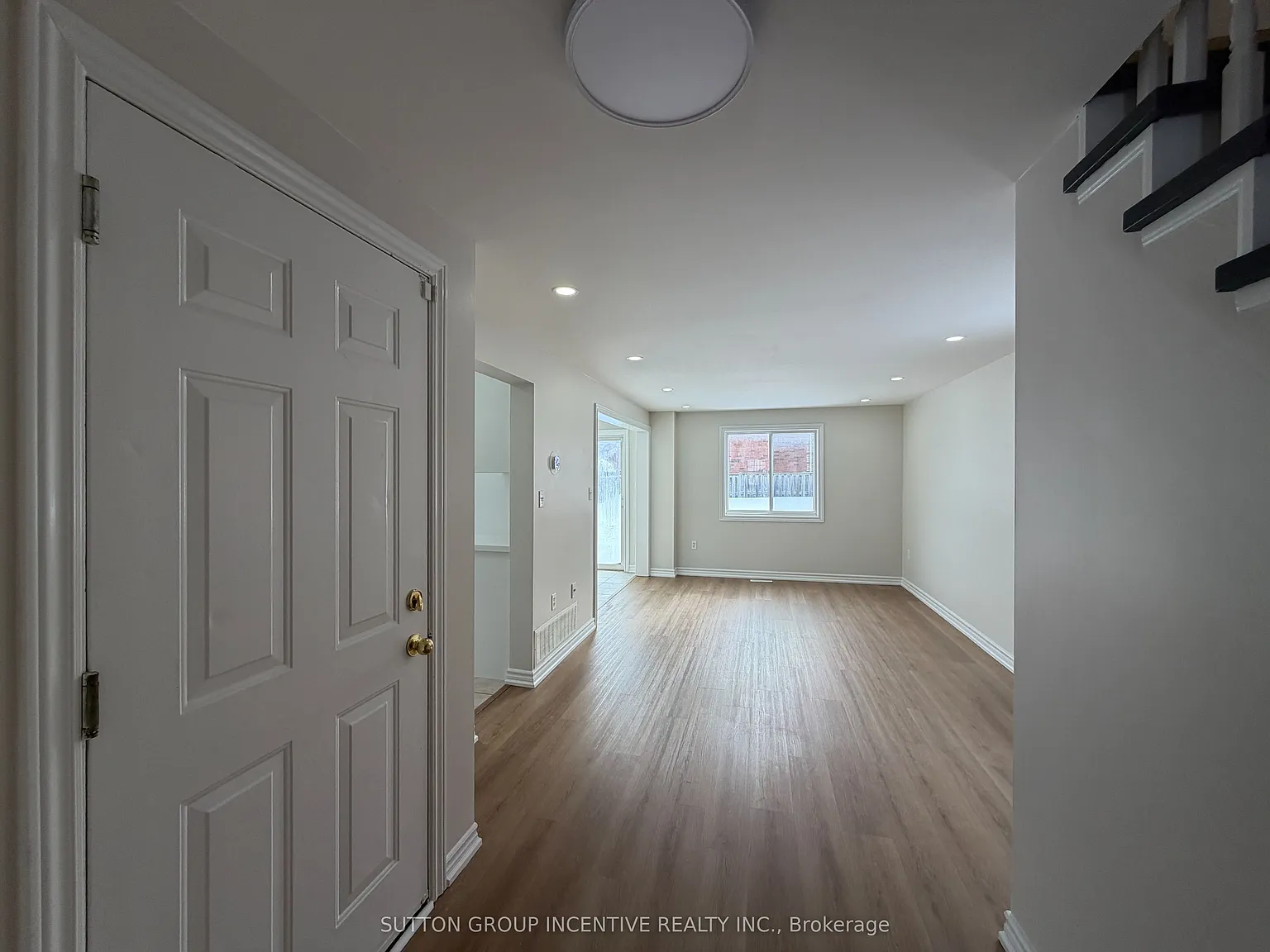 4 bed, $2,700 — Photo 4