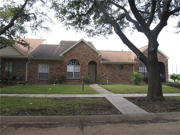 2nd image of 2404 Shenandoah Dr