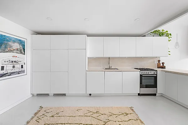 Sold by Compass | media 7