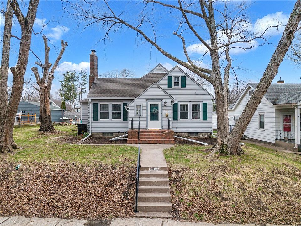1st image of 2824 Tremont Ave