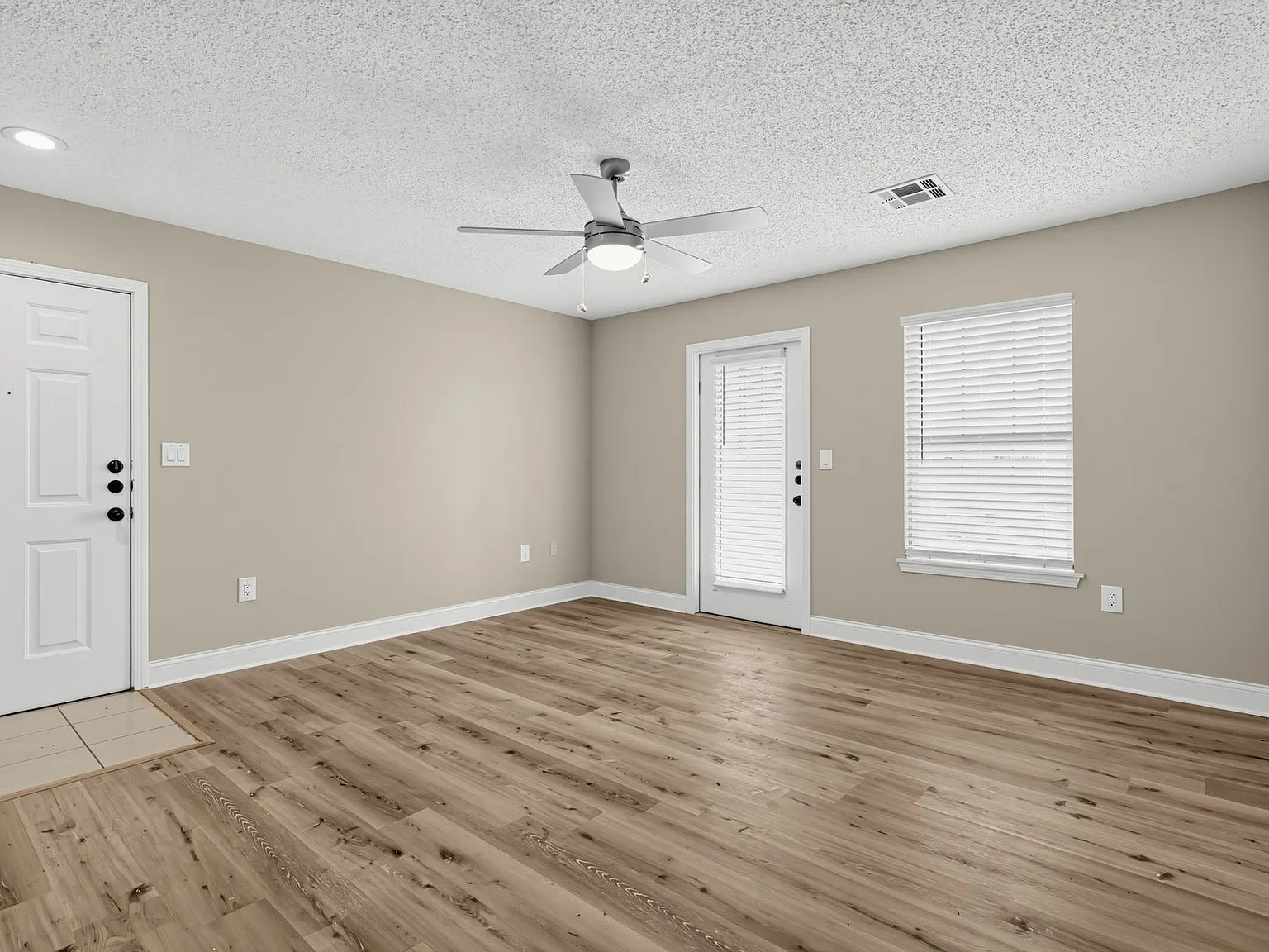 Fairway Flats — Photo 4