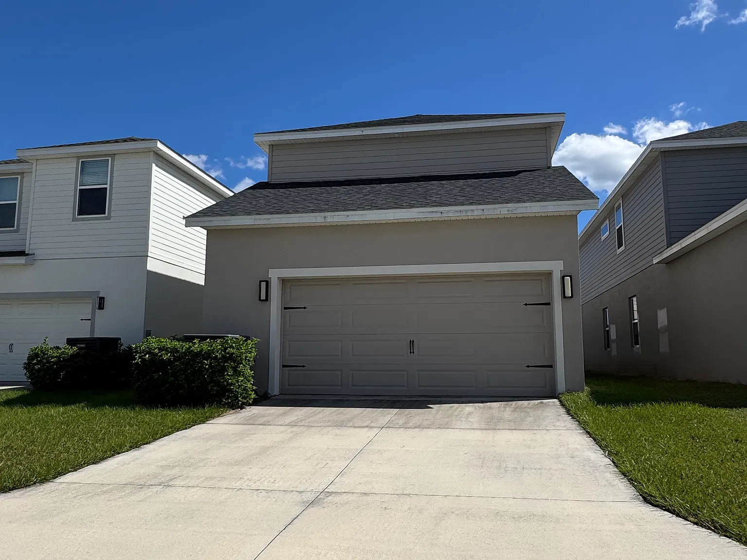 4 bed, 3.5 bath, 2335 sqft, $2,800 — Photo 2