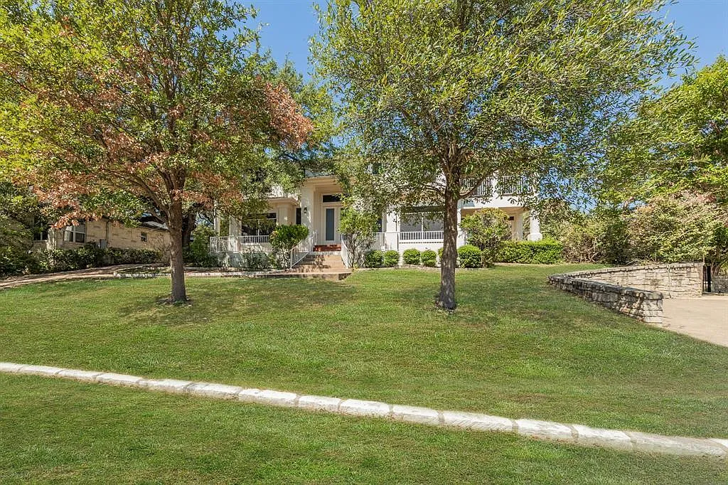 5 bed, 3.5 bath, 3671 sqft, $5,950 — Photo 3