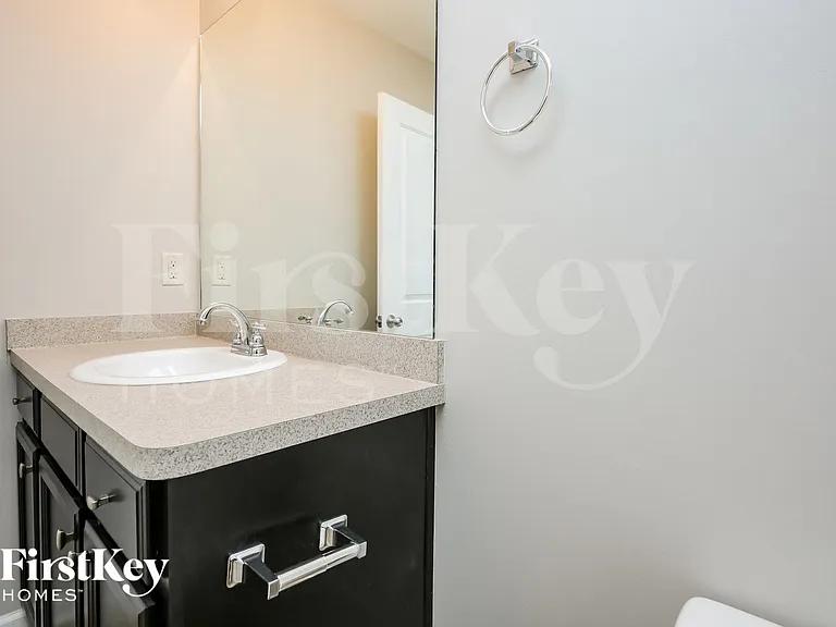 1211 Image Ives Dr — Photo 14