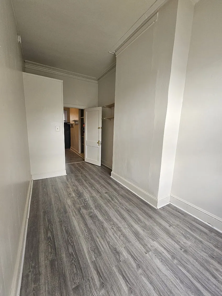 4023 Locust St — Photo 4
