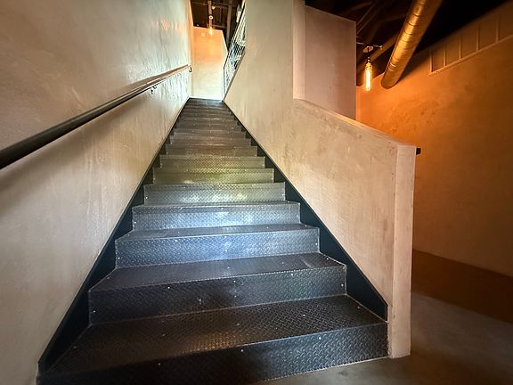 3rd image of 825 W Daggett Ave #825