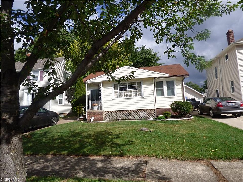 1st image of 20764 Stanford Ave