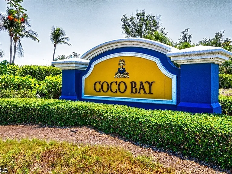 11001 Sea Tropic Ln — Photo 20