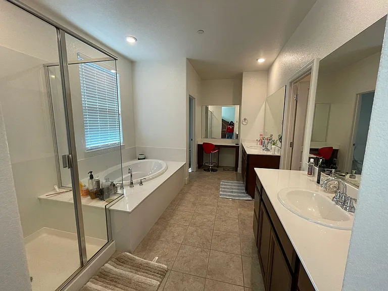 1323 Cow Ct — Photo 14