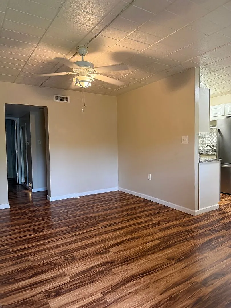 1 bed, 1.0 bath, 600 sqft, $1,000 — Photo 2