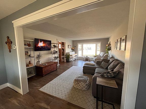 3rd image of 17027 Deer Path Dr