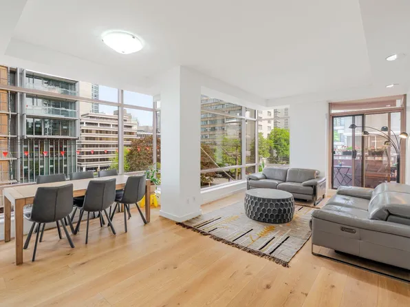 1500 Alberni St #1B, Vancouver, BC V6G 3C9