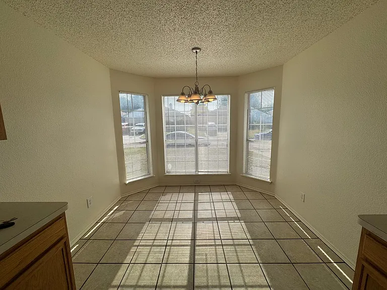 8045 Cannonwood Dr — Photo 10