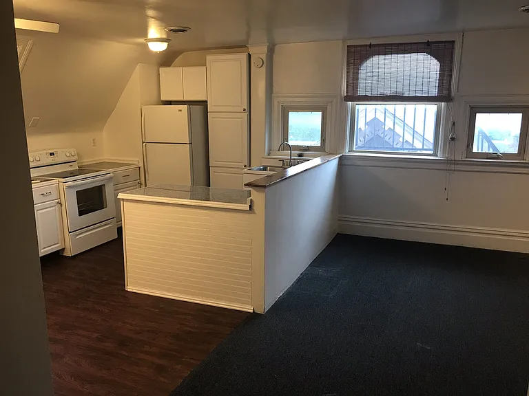 130 S Fairmount St #4 — Photo 4