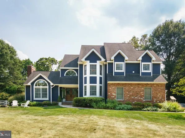 5 Linden Ln, Pennington, NJ 08534