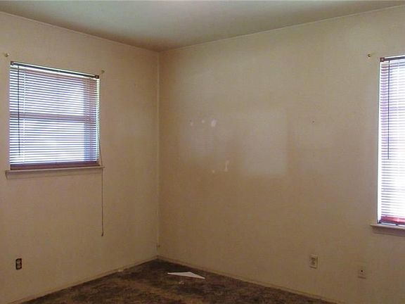 3rd image of 2635 Luau Cir