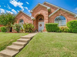 2116 Valley Falls Ave, Mesquite, TX 75181