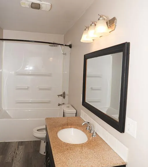 222 Dobson St — Photo 10