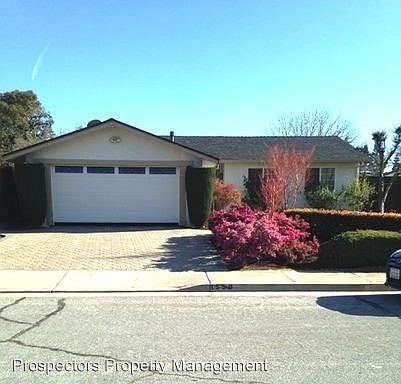 1st image of 1550 Acacia Way