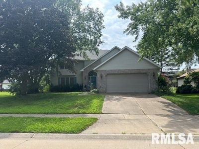 3555 Deer Ridge Ct, Bettendorf, IA, 52722