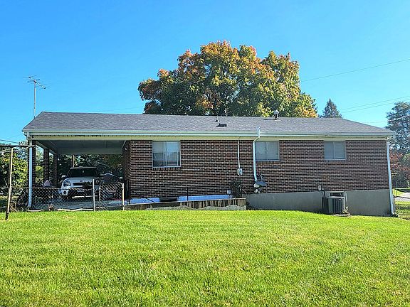 4th image of 3735 Troutland Ave NW