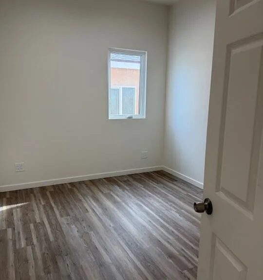 11018 Herrick Ave — Photo 12