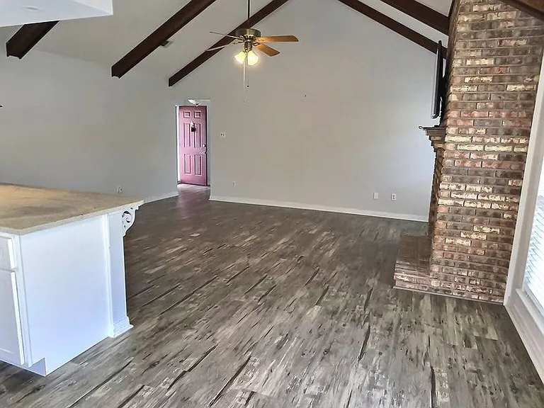 875 Laurelwood Dr — Photo 4