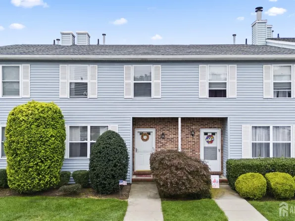 9 Peachtree Ln, Jamesburg, NJ 08831
