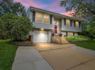 1513 Dedham Ln, Schaumburg, IL 60193