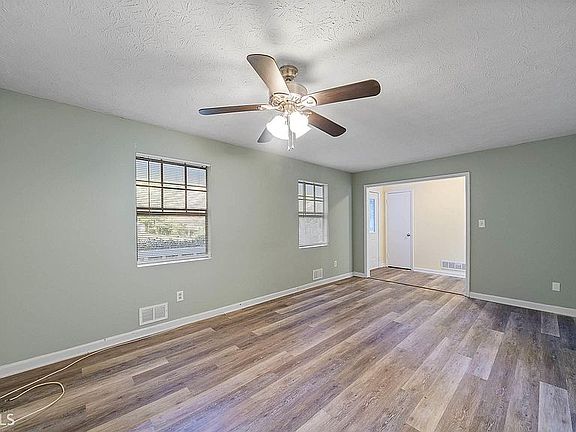 4th image of 9470 Hidden Branch Dr