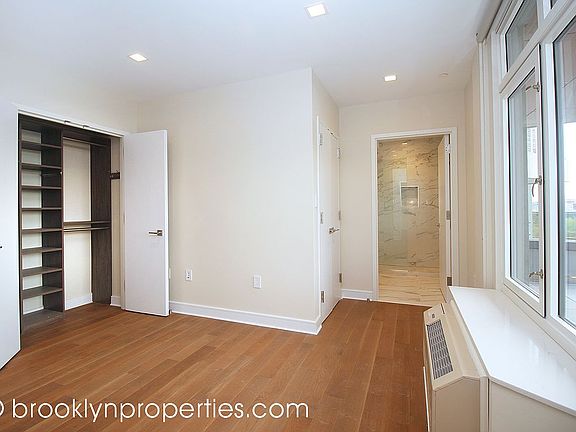 3rd image of 544 Manhattan Ave #6A